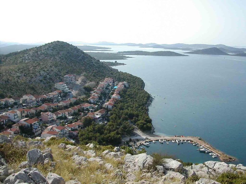 Apartments Rosanda Pakostane Exterior photo