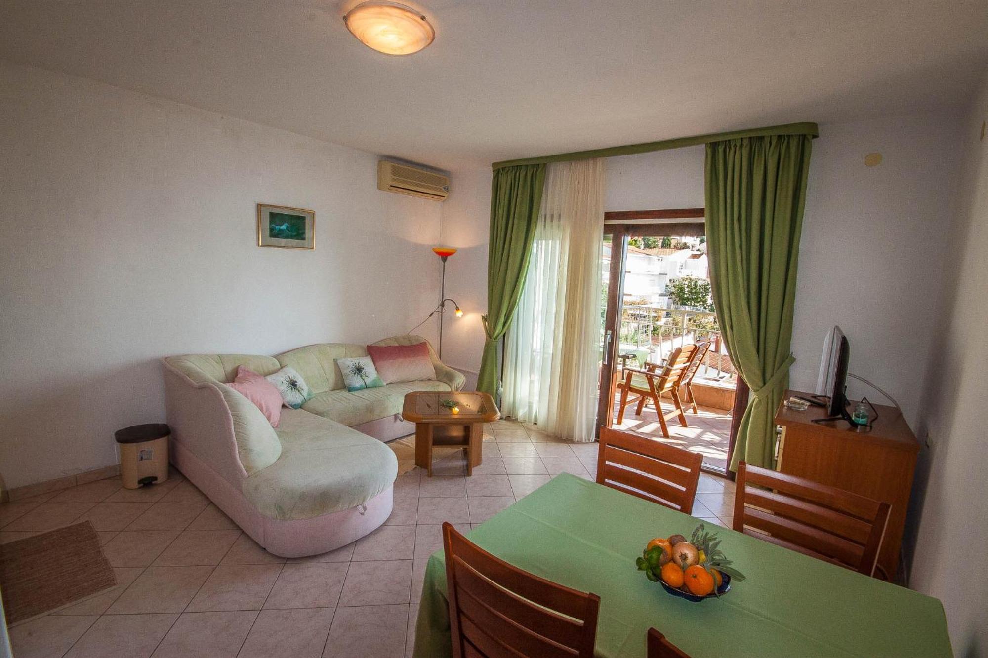 Apartments Rosanda Pakostane Exterior photo